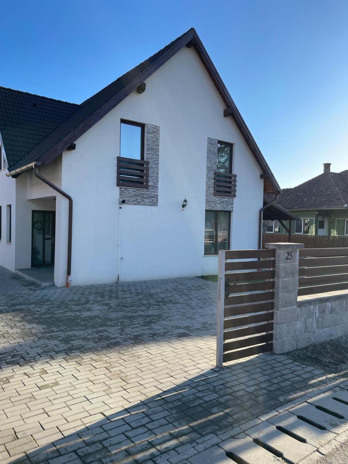 אודורהיו סקוייסק Fenyo Apartman House I מראה חיצוני תמונה